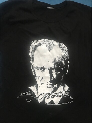 Diğer Siyah Atatürk tişörtü