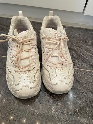 Skechers spor ayakkabı
