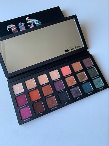 Urban Decay Born to Run Far Paleti