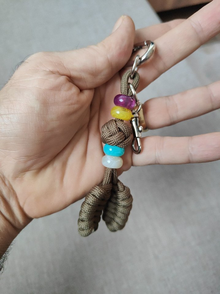 Renkli Püsküllü Bohem Paracord Anahtarlık - Görsel 2