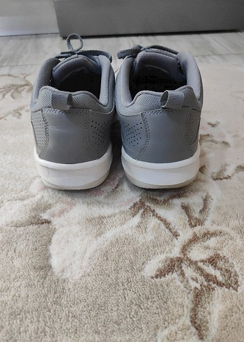 Nike Gri Bağcıklı Spor Ayakkabı - Görsel 3