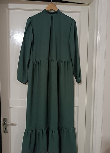 42 Beden yeşil Renk Krep kumaş uzun elbise 