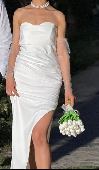 Beyaz nikah elbisesi