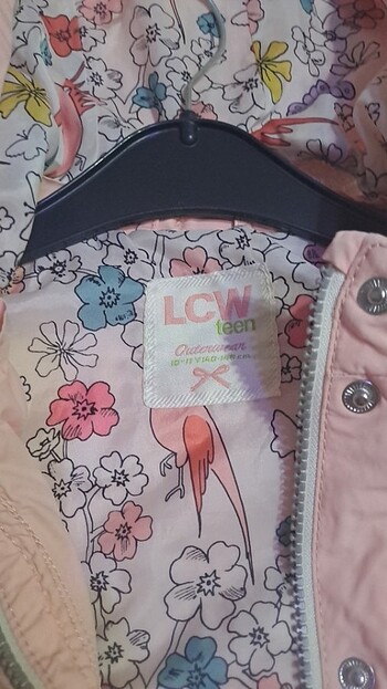 LC Waikiki Kız çocuk yağmurluk