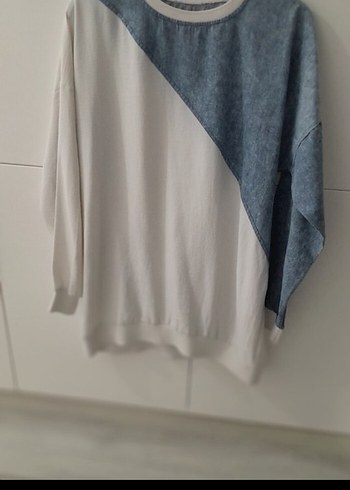 Kadın Beyaz Denim Detaylı Salaş Sweatshirt - Görsel 3