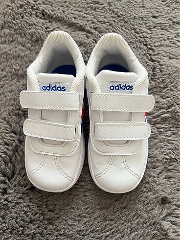Adidas Çocuk Spor Ayakkabısı