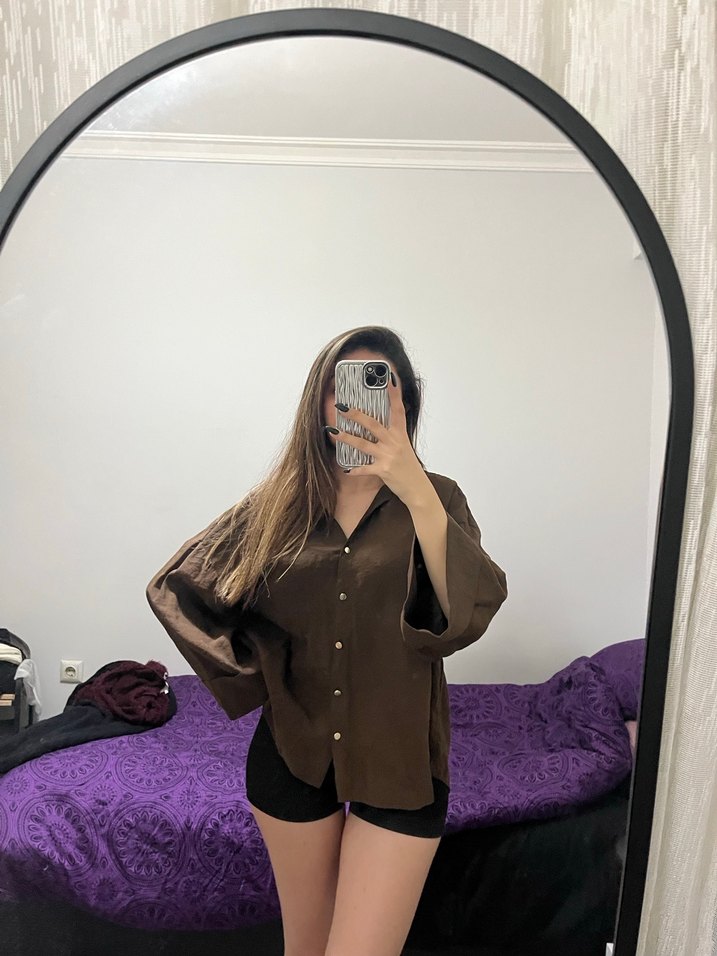 Düğmeli Kahverengi Kadın Gömlek - Görsel 2