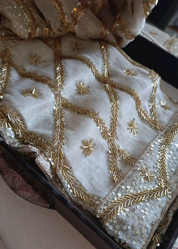 Diğer Gold Boncuk İşlemeli Sofra Örtüsü Seti