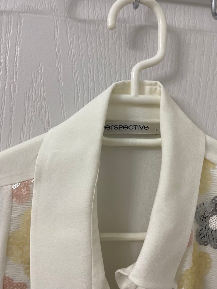 Düğmeli, Baskılı, Kolsuz Beyaz Gömlek - Görsel 3