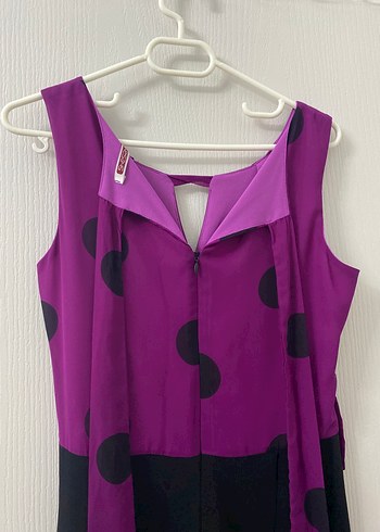 Mor Puantiyeli Uzun V Yakalı Abiye Elbise - Görsel 4