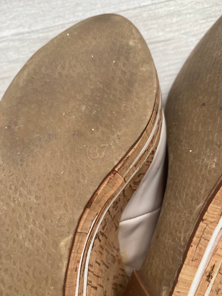 Beyaz Rugan Dolgu Topuklu Kadın Ayakkabı - Görsel 5