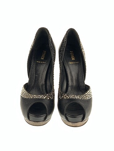 37 Beden Fendi Platform %70 İndirimli.