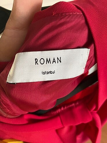 Roman Marka Roman fuşya elbise?