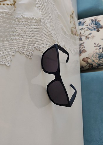 Ray Ban Siyah Minimalist Kadın Güneş Gözlüğü