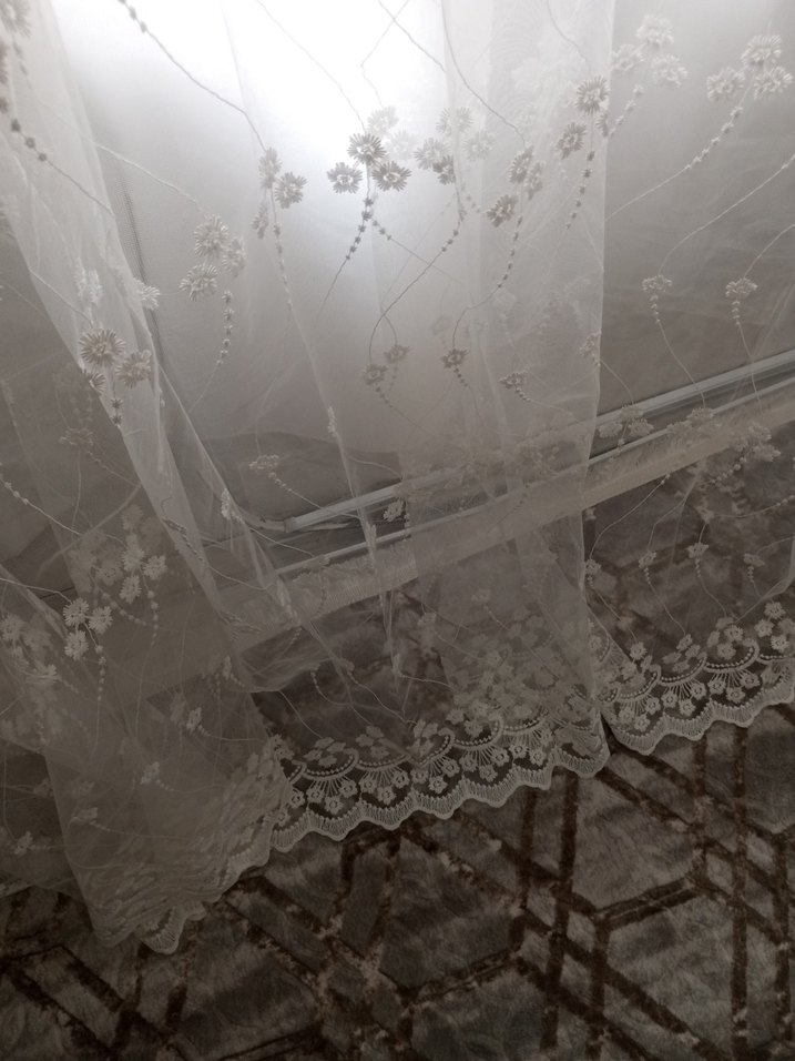 Gri Nakışlı Beyaz Tül Perde - Görsel 2
