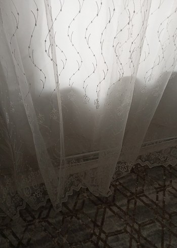 Gri İşlemeli Beyaz Perde - Görsel 3