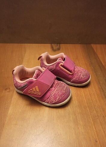 20 numara adidas pembe.