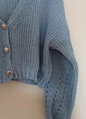CROP HIRKA