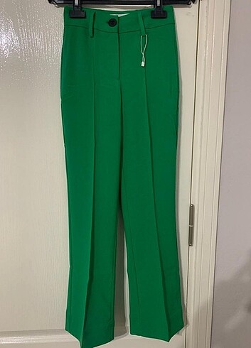 Bershka kumaş pantolon 