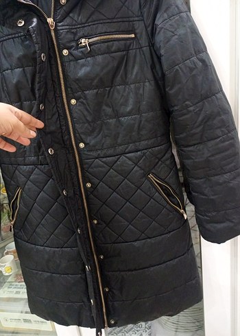 Siyah Kadın Midi Kaban, Kürklü Kapüşonlu - Görsel 4