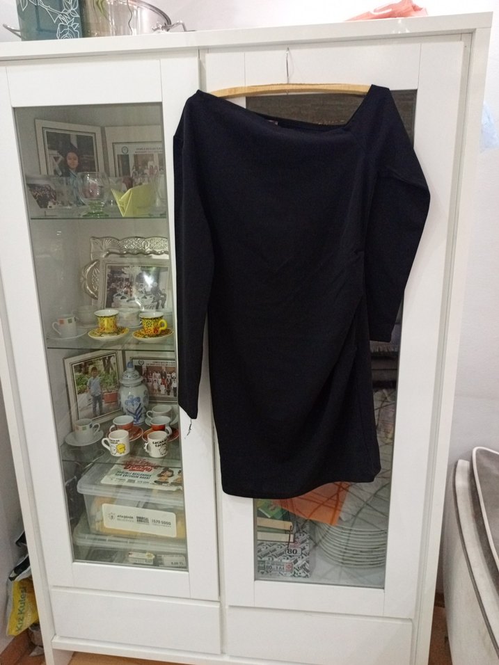 Siyah Drapeli Uzun Kollu Midi Elbise - Görsel 2