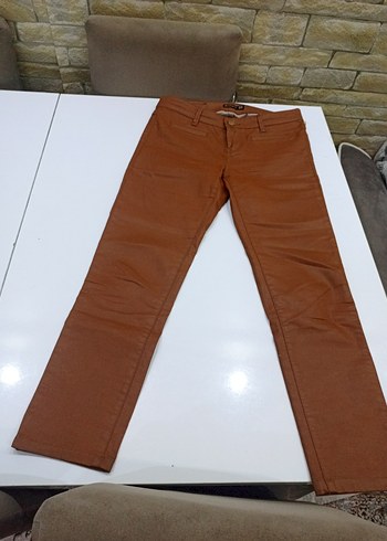 Düğmeli Kahverengi Kadın Deri Pantolon - Görsel 5