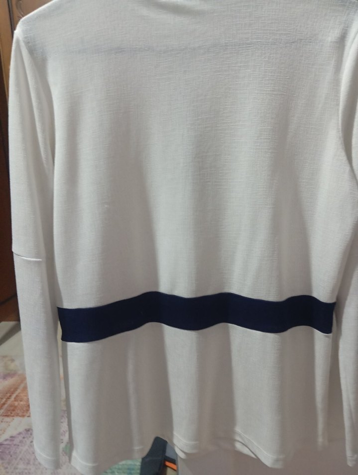 beyaz gömlek gibi bluz - Görsel 2