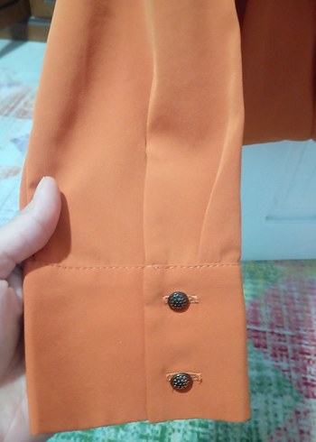 Saten V Yakalı Kadın Bluz - Görsel 4