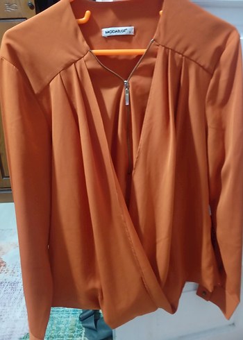 Saten V Yakalı Kadın Bluz - Görsel 5