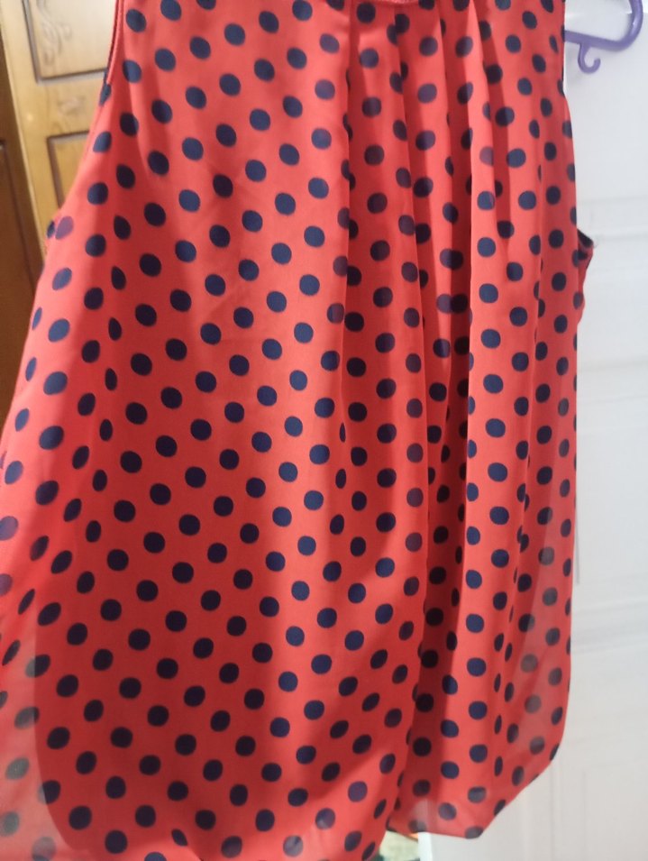 Kırmızı Puantiyeli  Kolsuz Bluz - Görsel 3