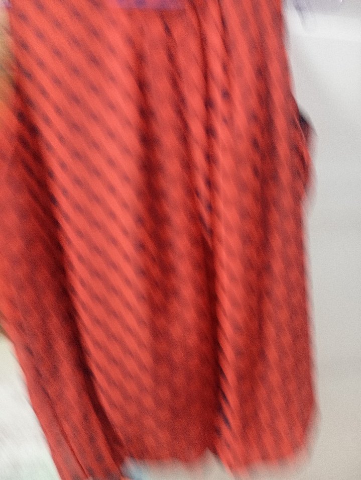 Kırmızı Puantiyeli  Kolsuz Bluz - Görsel 4