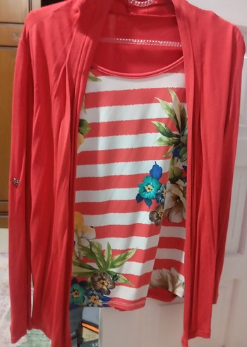 Çiçek Desenli Kırmızı bluz - Görsel 7