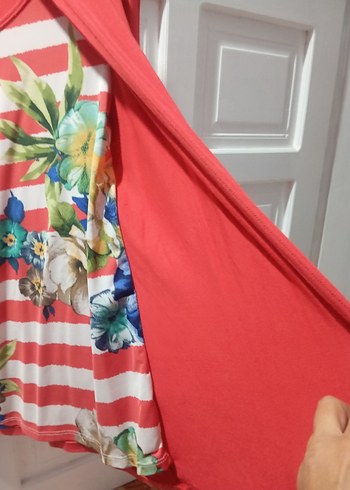 Çiçek Desenli Kırmızı bluz - Görsel 5