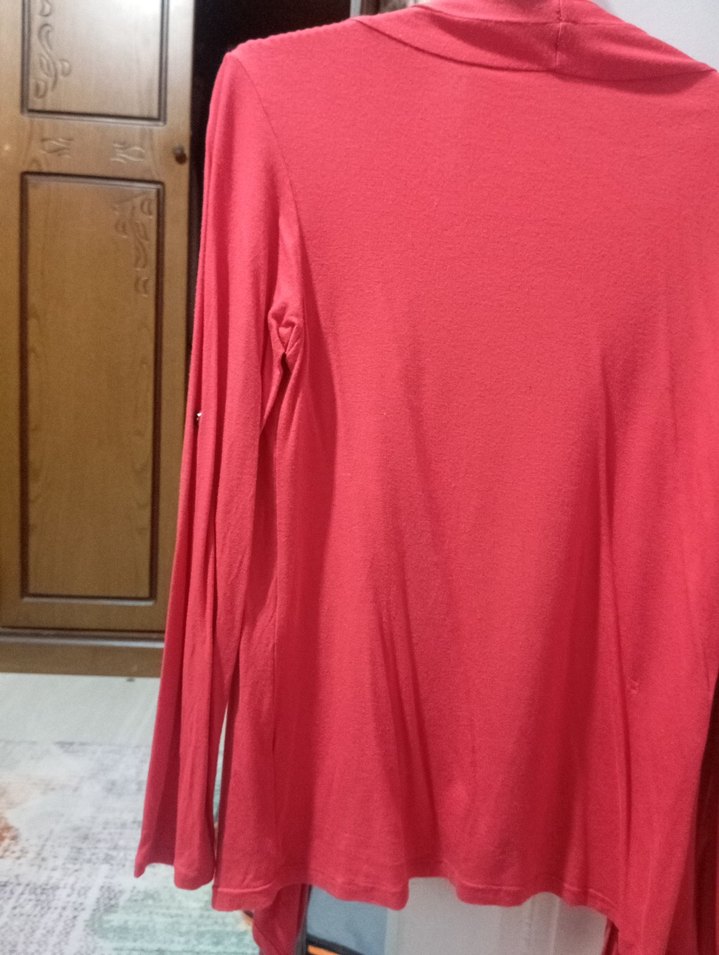 Çiçek Desenli Kırmızı bluz - Görsel 4