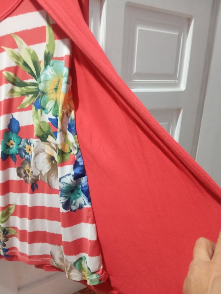 Çiçek Desenli Kırmızı bluz - Görsel 5