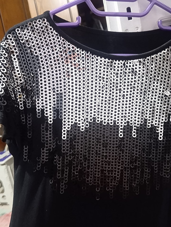 siyah pullu bluz - Görsel 2