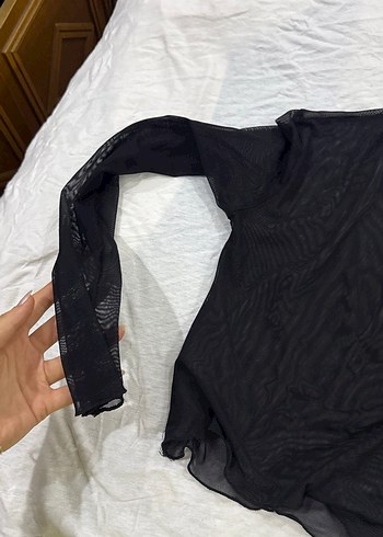 l Beden Siyah Piliseli Kısa Kollu Balıkçı Yaka Bluz