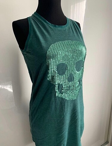 s Beden River Island Skull Grunge Tshirt