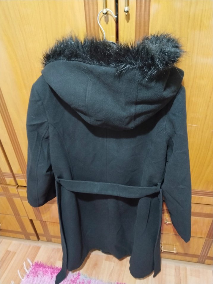 Siyah Kürklü Uzun Kadın Kaban - Görsel 3