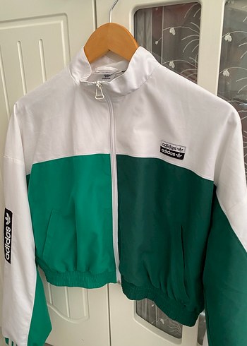 Adidas crop ceket - Görsel 3