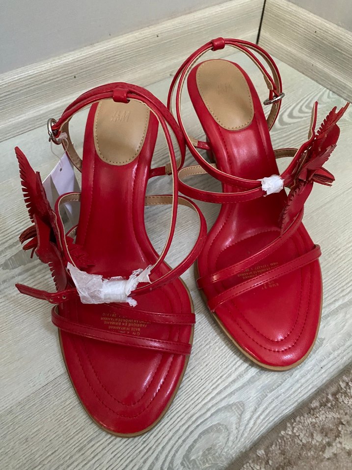 H&M Aplikeli Sandalet - Görsel 3