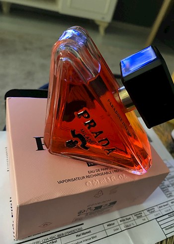 Prada paradoxe Intense Kadın Parfümü 90 ml - Görsel 3