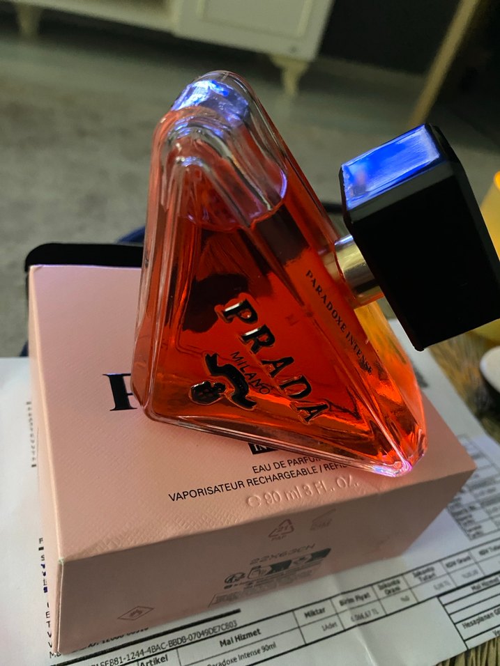 Prada paradoxe Intense Kadın Parfümü 90 ml - Görsel 3