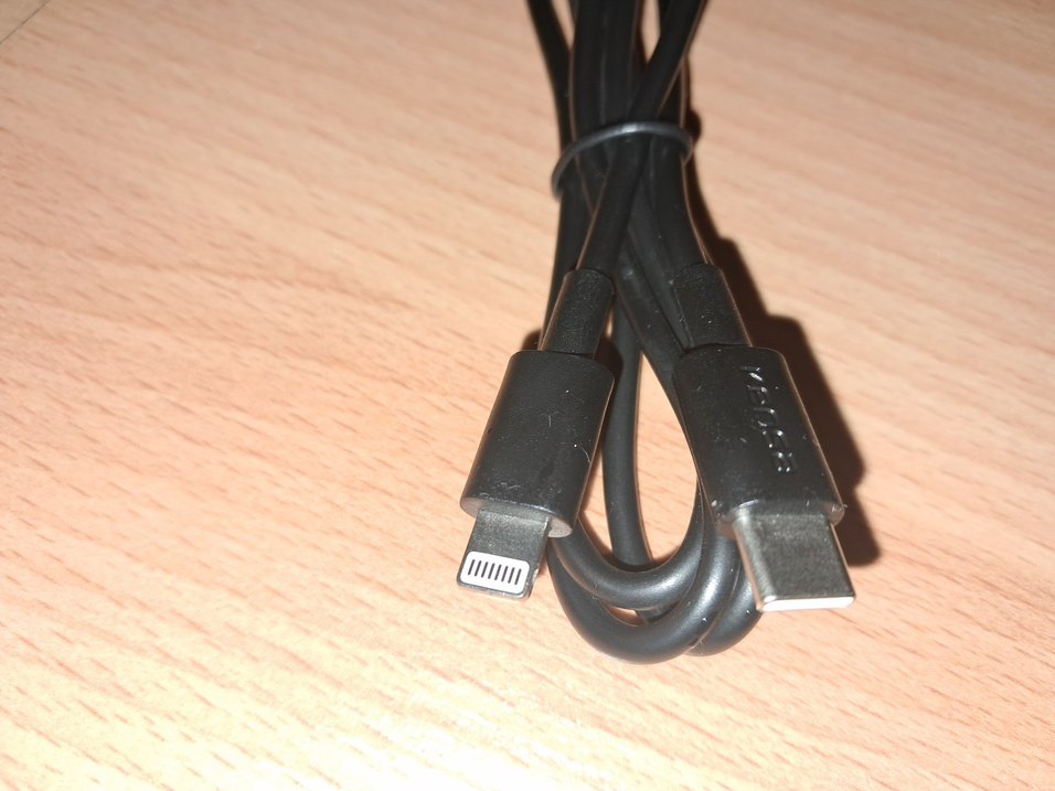 Siyah Telefon Şarj Kablosu - Görsel 5