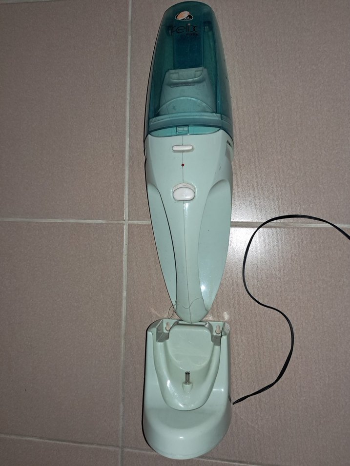 Turkuaz Renkli Pastel Elektrikli Süpürge Şarzlı - Görsel 4