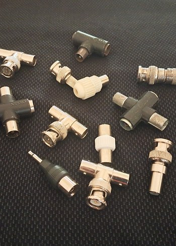 Çeşitli Gri Metal Bağlantı Parçaları - Görsel 3