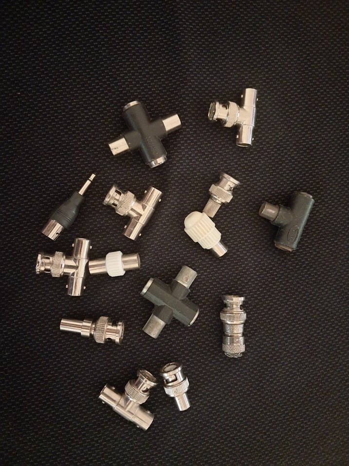 Çeşitli Gri Metal Bağlantı Parçaları - Görsel 2