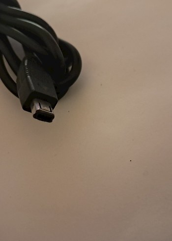 Siyah Telefon Şarj Aleti - Görsel 3