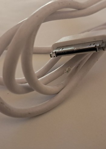 Beyaz ve Gri Tablet Telefon Şarj Kablosu - Görsel 3