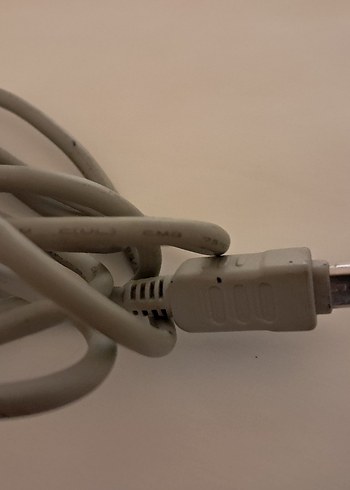 Bej Gri Telefon Şarj Kablosu